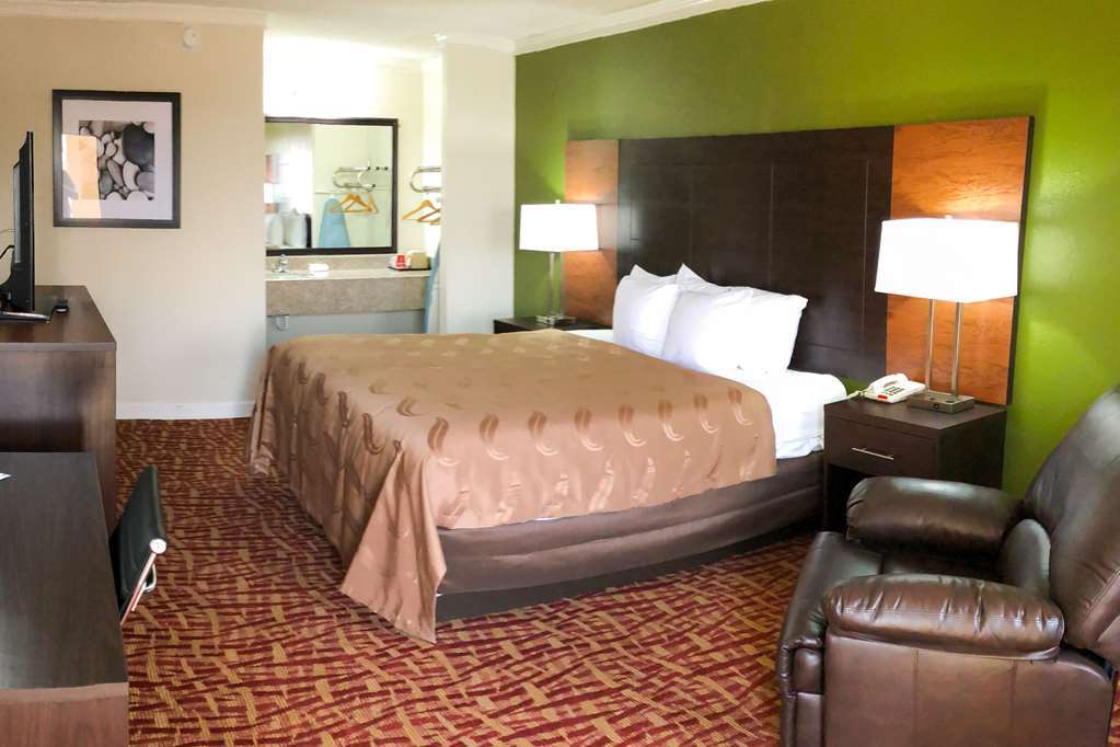 Quality Inn Forrest City I-40 Стая снимка
