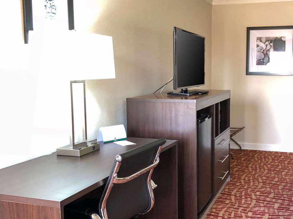 Quality Inn Forrest City I-40 Стая снимка