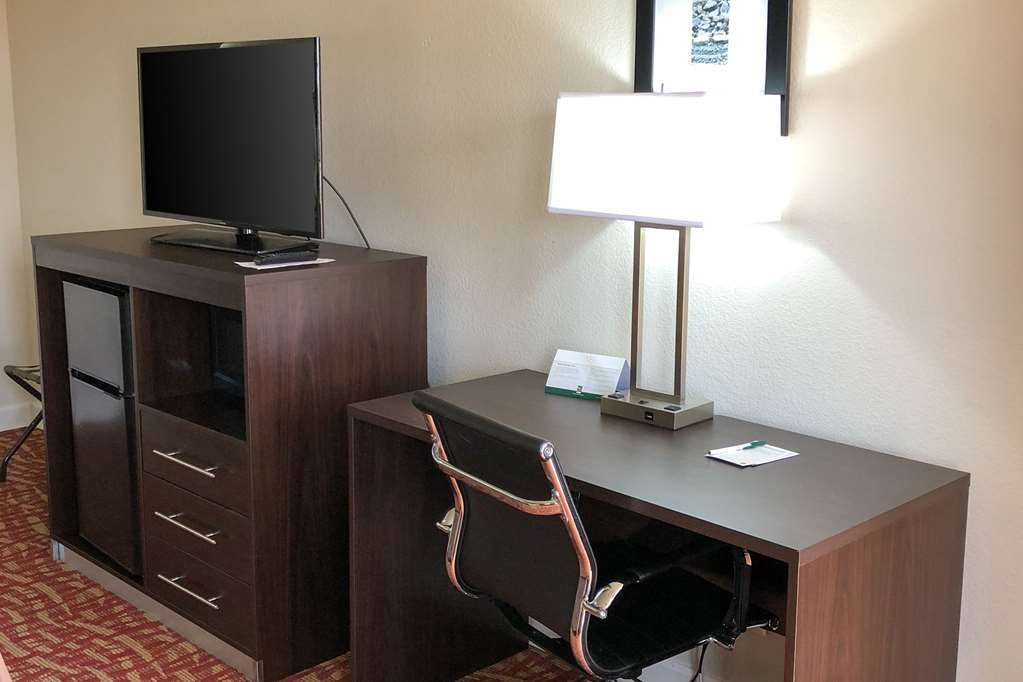 Quality Inn Forrest City I-40 Стая снимка